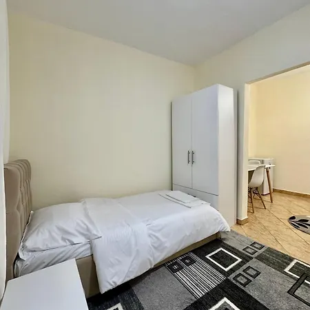 Guestroom 3* Tirana